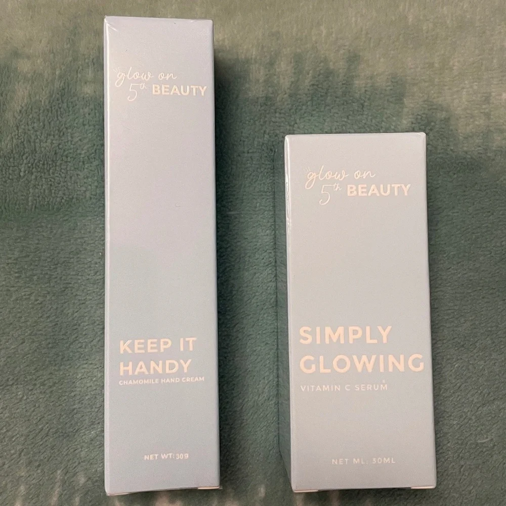Glow on 5th Simply Glowing Vitamin C Serum & Keep It Handy Hand Cream - BUNDLE - Picture 2 of 10